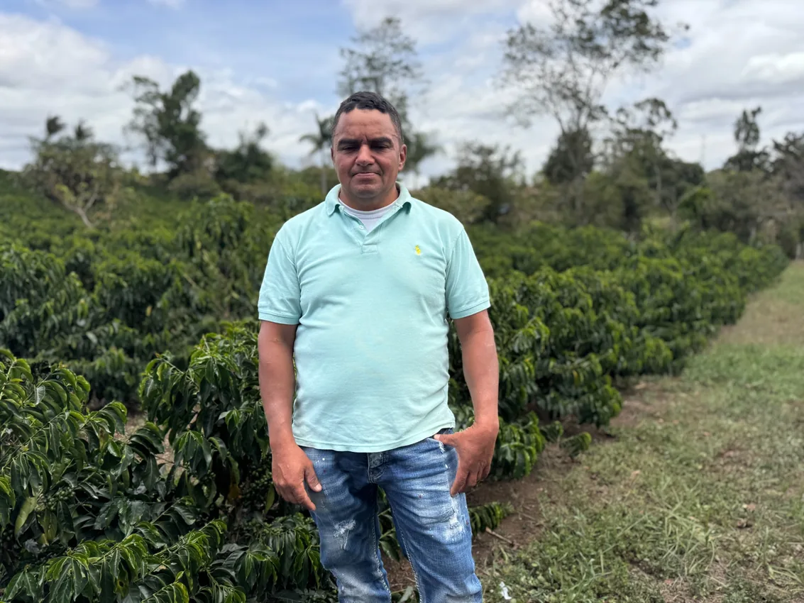 Reunión comunitaria en el territorio